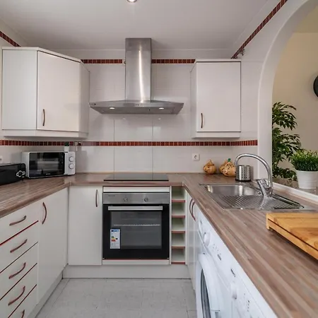 Vb Golondrinas Recently Renovated 2bdr Apt *